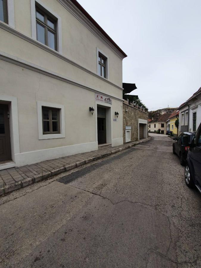 A-M Condominium Veszprém Buitenkant foto