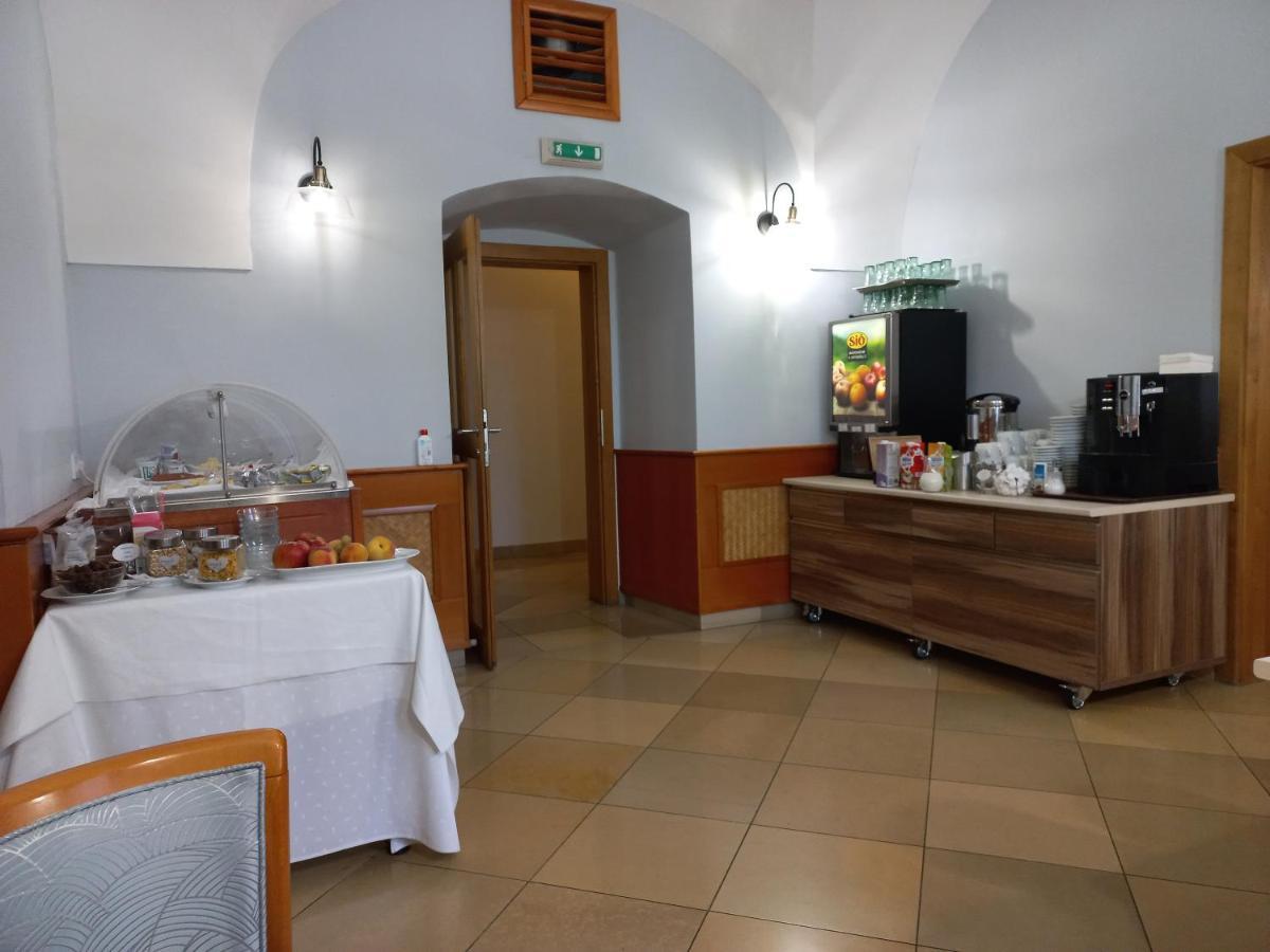 A-M Condominium Veszprém Buitenkant foto